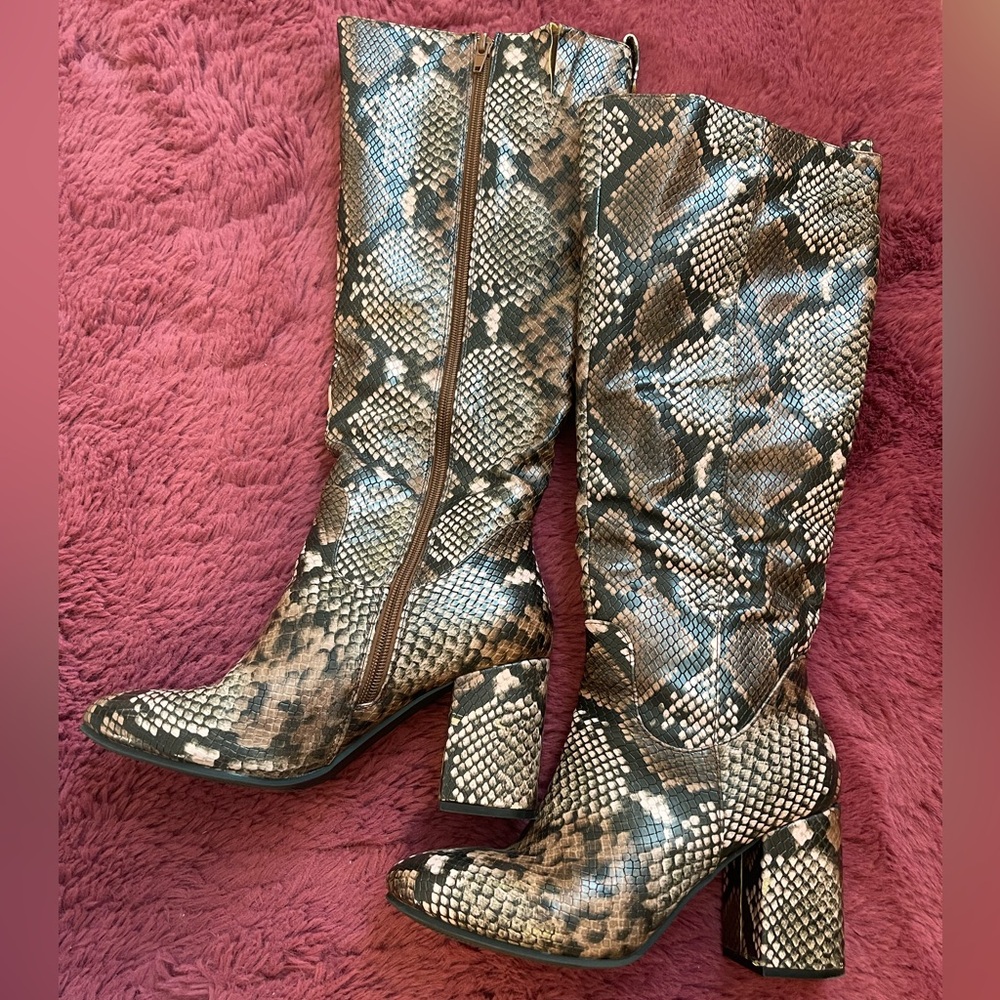 Snakeskin Pattern Knee-High Boots